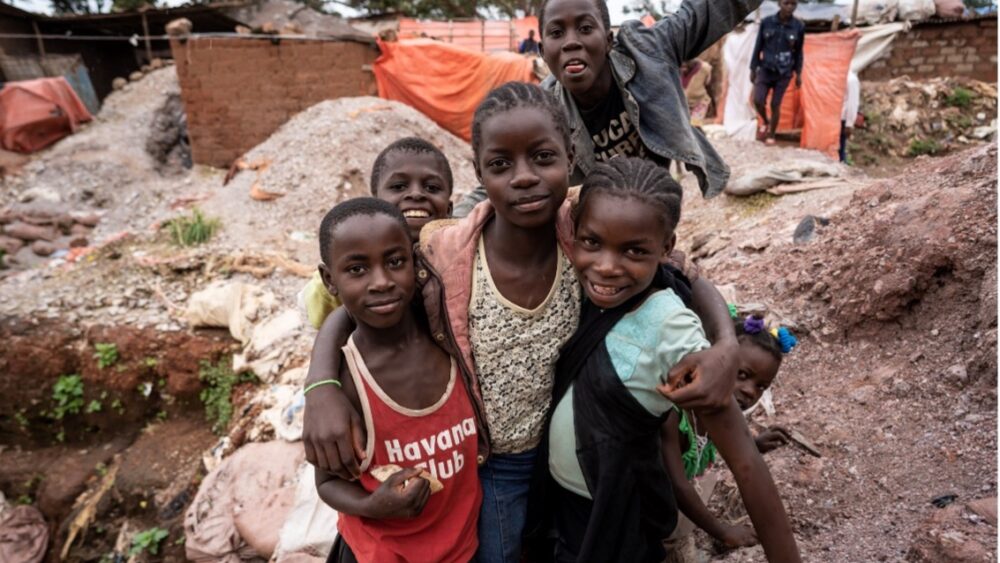 acceleration issue Mundus Mundy children in congo