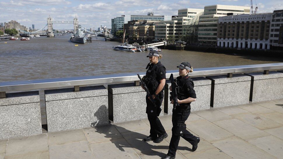 thewfhissue_he Unarmed Cop_pic2
