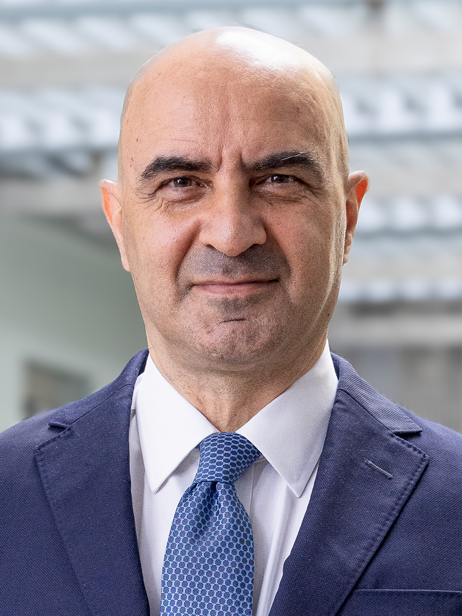 Headshot of Alessandro Iozzia