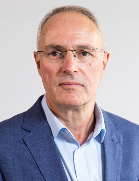 Headshot of Ben Hirschler