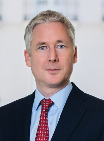 Headshot of Stuart Donnelly