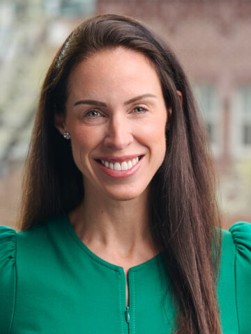 Headshot of Janelle Nowak-Santo