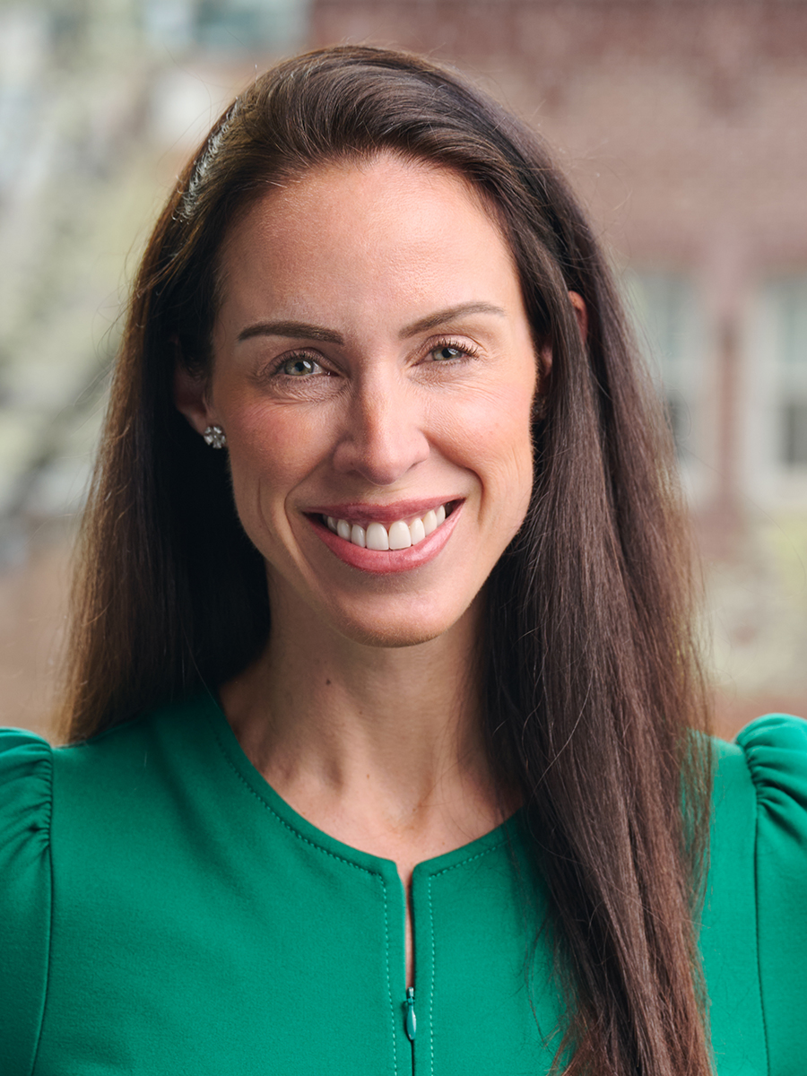 Headshot of Janelle Nowak-Santo